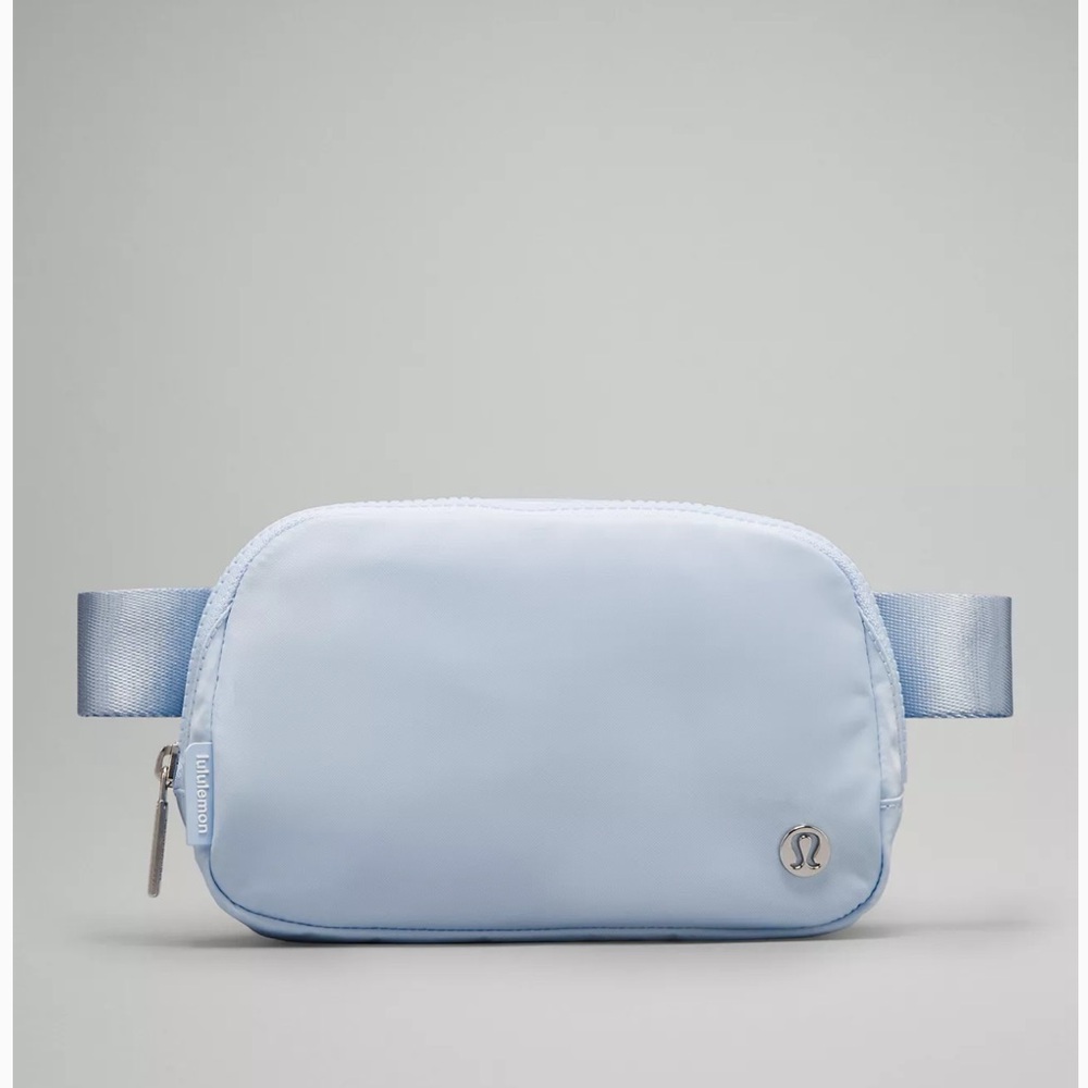 NWT Lululemon Everywhere Belt Bag 1L in Windmill